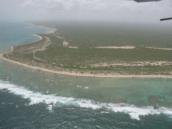Aerial photographs of Inaguas and Hogsty Reef