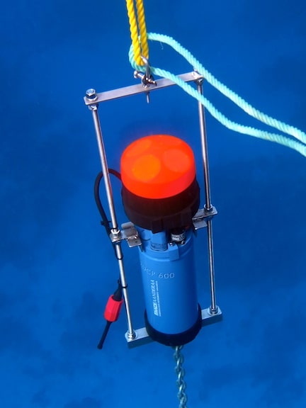The Recording Doppler Current Profiler (RDCP) suspended in the water column