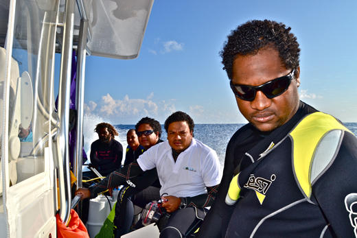 Colombian team members heading to the reefs