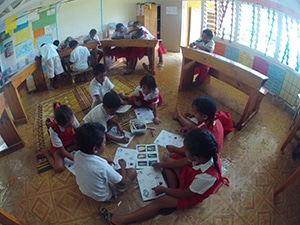 Students at GPS Matamaka learning the different fish species.