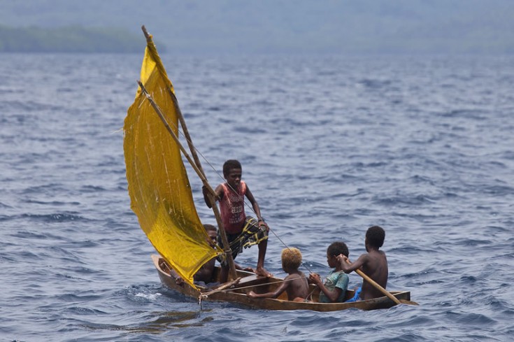 Traditional Dugout Canoes of Solomon Islands (KSLOF)Living Oceans ...