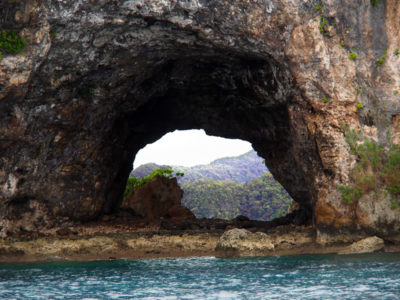 Ngeruktabel, Rock Island cave.