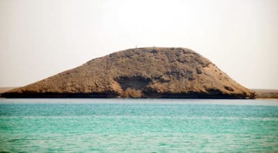 Al Lith Island