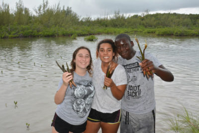 Students from Forest Heights Academy proudly show their red mangrove propagules.