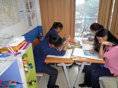 Students in Disa's art class working on the Science Without Borders® Challenge